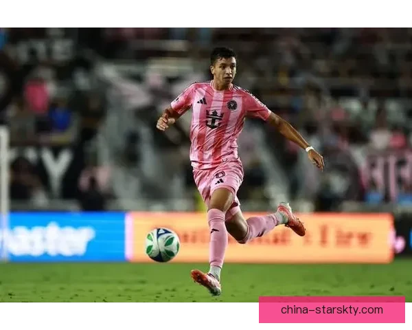 中卫阿维莱斯租借蒙特利尔买断