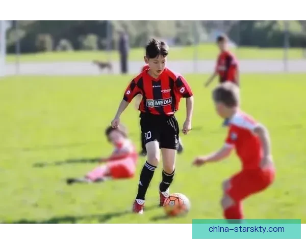 18岁中场陈骁涵加盟广州蒲公英